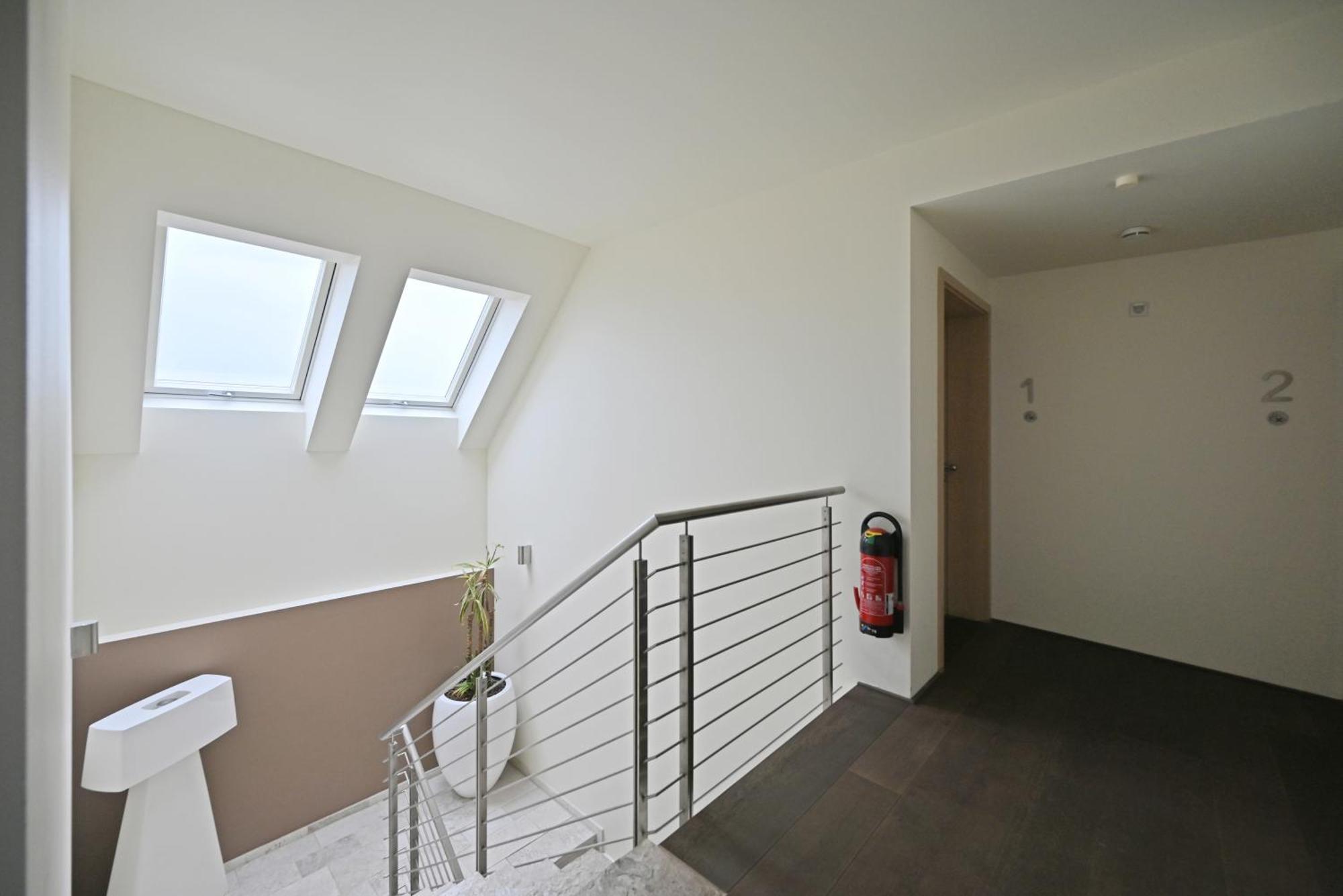 Modernes & Gepflegtes Hotelzimmer Mit Kueche! Bernstadt  Exteriör bild