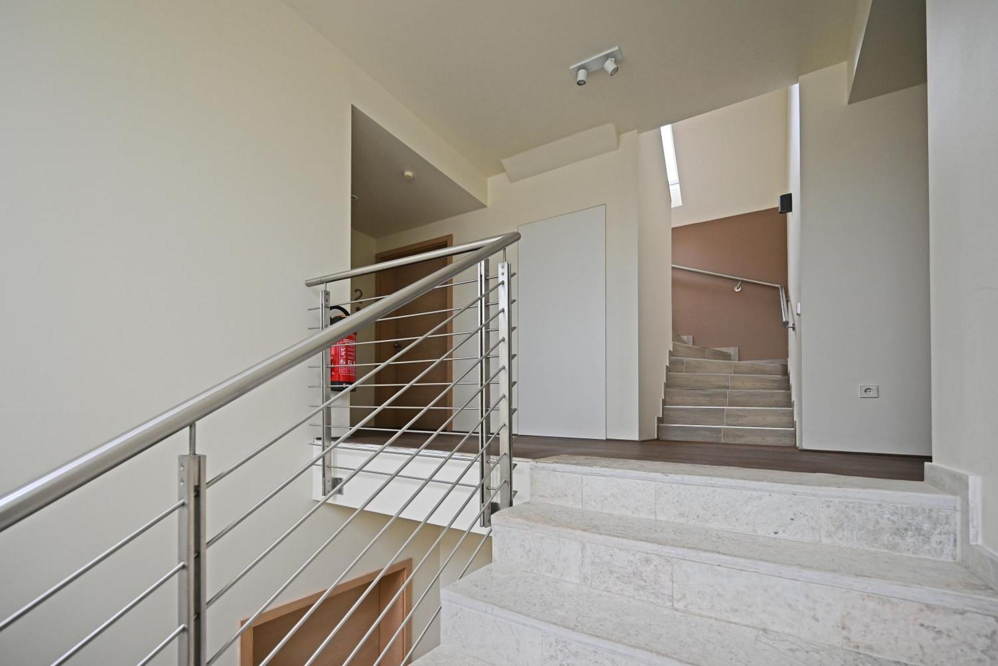Modernes & Gepflegtes Hotelzimmer Mit Kueche! Bernstadt  Exteriör bild
